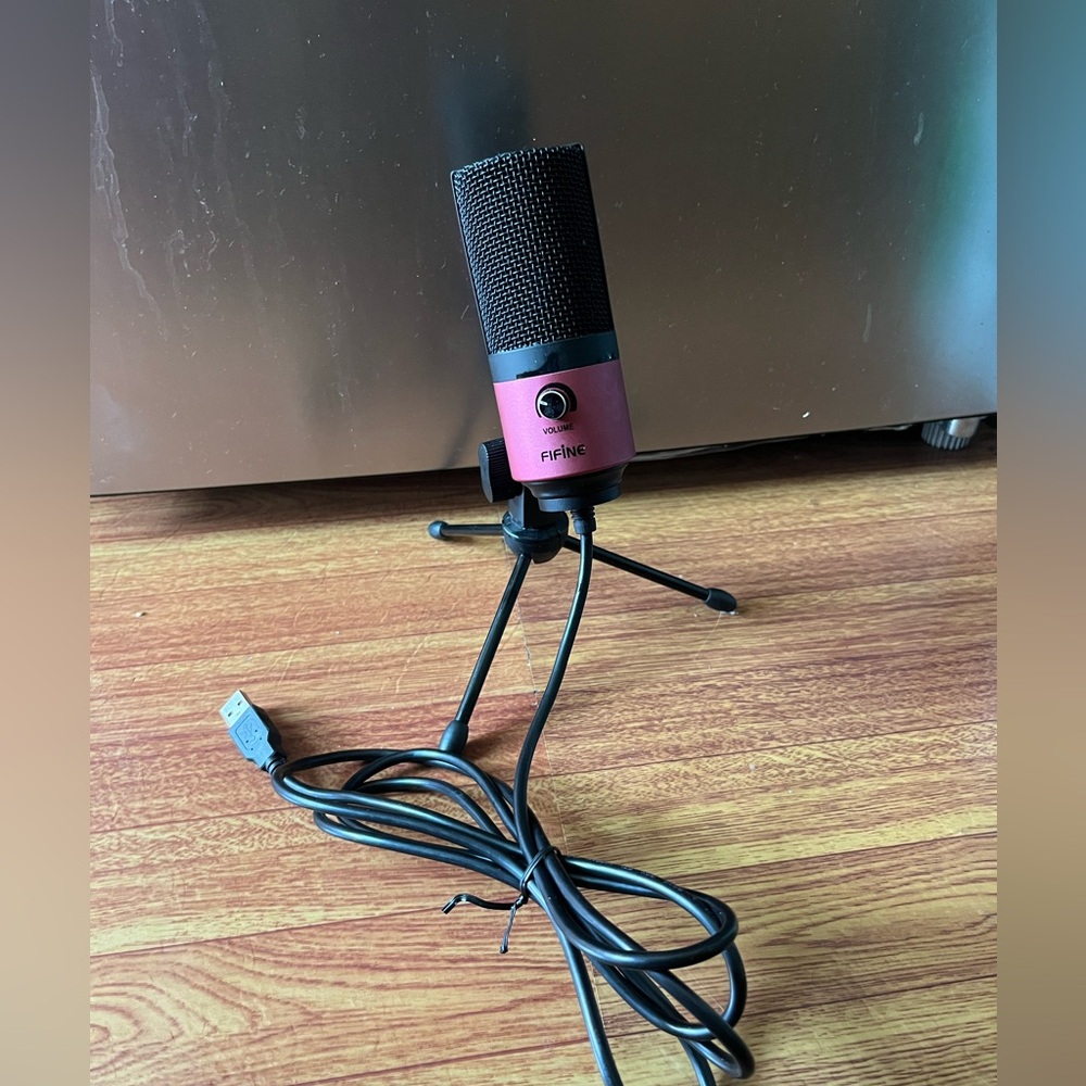 FIFINE USB Podcast Condenser
Microphone Recording On Laptop, No Need Sound Card